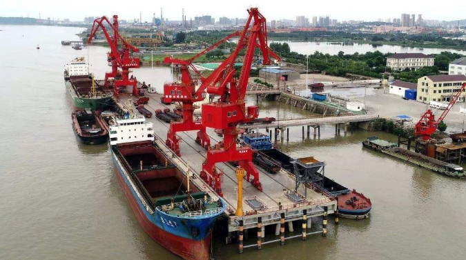 呼伦贝尔概述露天料场港口封闭问题的实行方法